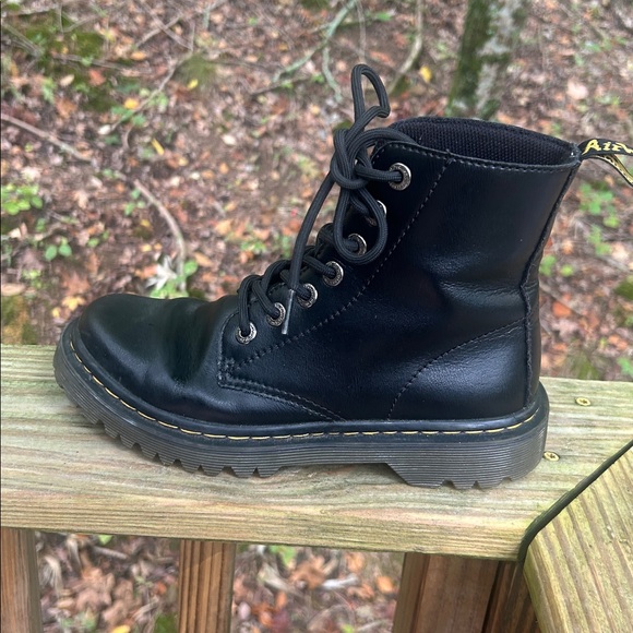 Dr. Martens Shoes - Doc Martens